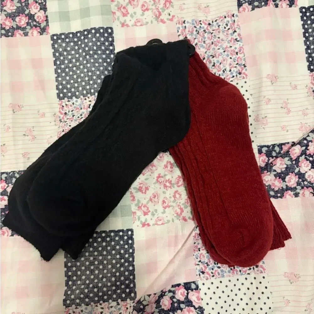 Muk Luks Women's Knee High Sock - Deep Red